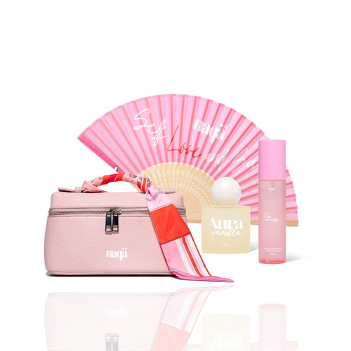 Coffret La Dolce Vita naqä : Bloomy Bag, éventail rose, parfum Aura Vanilla, brume The Bloomist et foulard