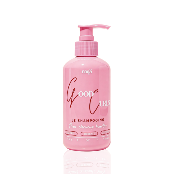 Flacon à pompe rose du shampooing hydratant Good Curls naqä
