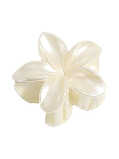 Pince fleur Vanilla Bloom blanc nacré sur fond blanc